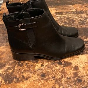 Black leather Covington bootie size 6.5